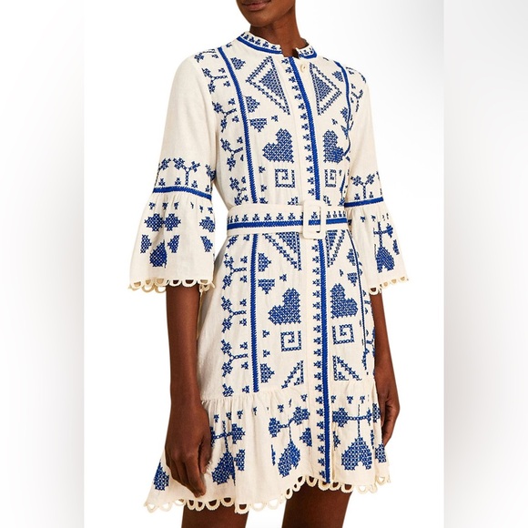 FARM Rio Dresses & Skirts - NWT- FARM  Rio Cream and Blue Embroidered Dress